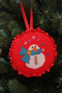 Meari-LittleSnowmanCrossStitchonTree Meari-LittleSnowmanCrossStitchonTree